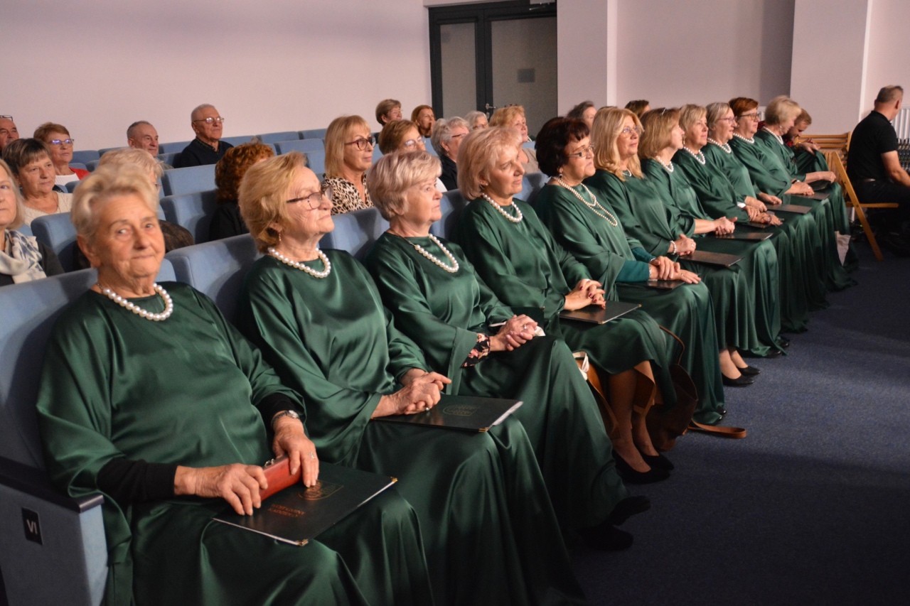 Inauguracja roku akademickiego Uniwersytetu Trzeciego Wieku w Kadzidle [08.10.2025] - zdjęcie #36 - eOstroleka.pl