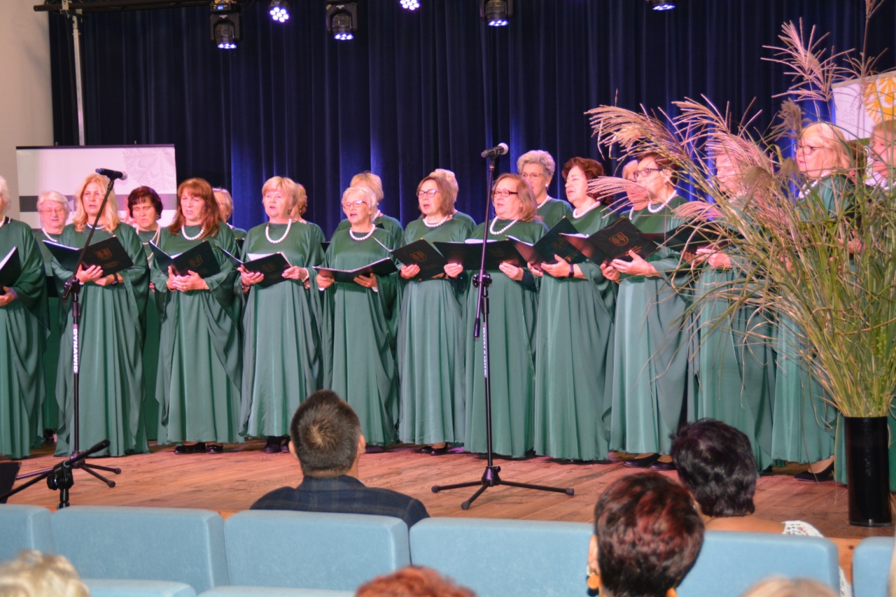 Inauguracja roku akademickiego Uniwersytetu Trzeciego Wieku w Kadzidle [08.10.2025] - zdjęcie #34 - eOstroleka.pl