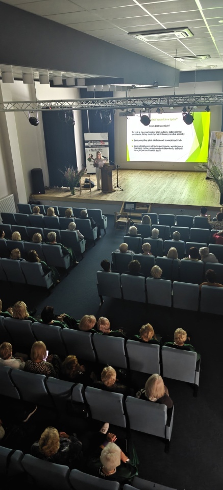 Inauguracja roku akademickiego Uniwersytetu Trzeciego Wieku w Kadzidle [08.10.2025] - zdjęcie #33 - eOstroleka.pl