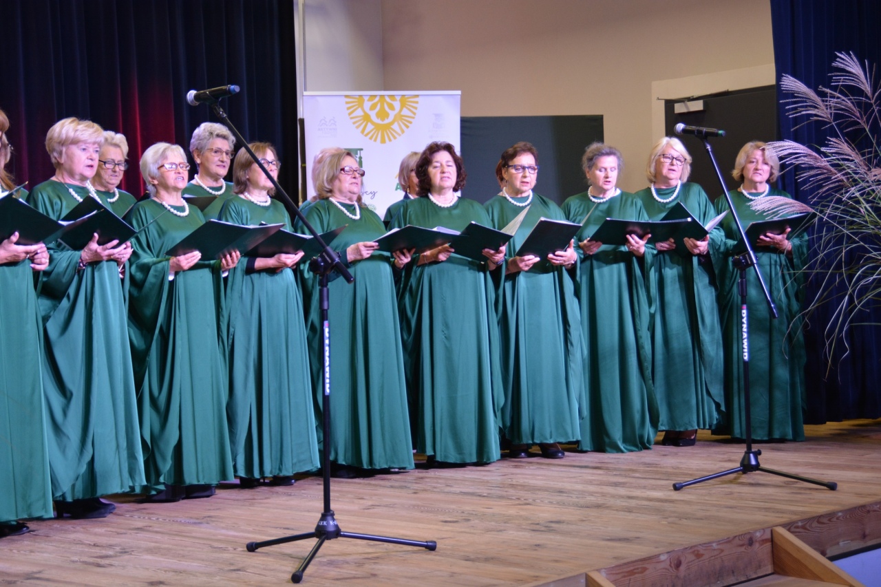 Inauguracja roku akademickiego Uniwersytetu Trzeciego Wieku w Kadzidle [08.10.2025] - zdjęcie #32 - eOstroleka.pl