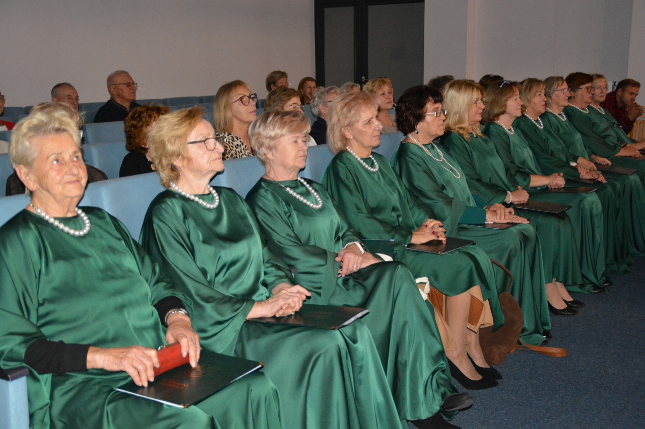 Inauguracja roku akademickiego Uniwersytetu Trzeciego Wieku w Kadzidle [08.10.2025] - zdjęcie #19 - eOstroleka.pl