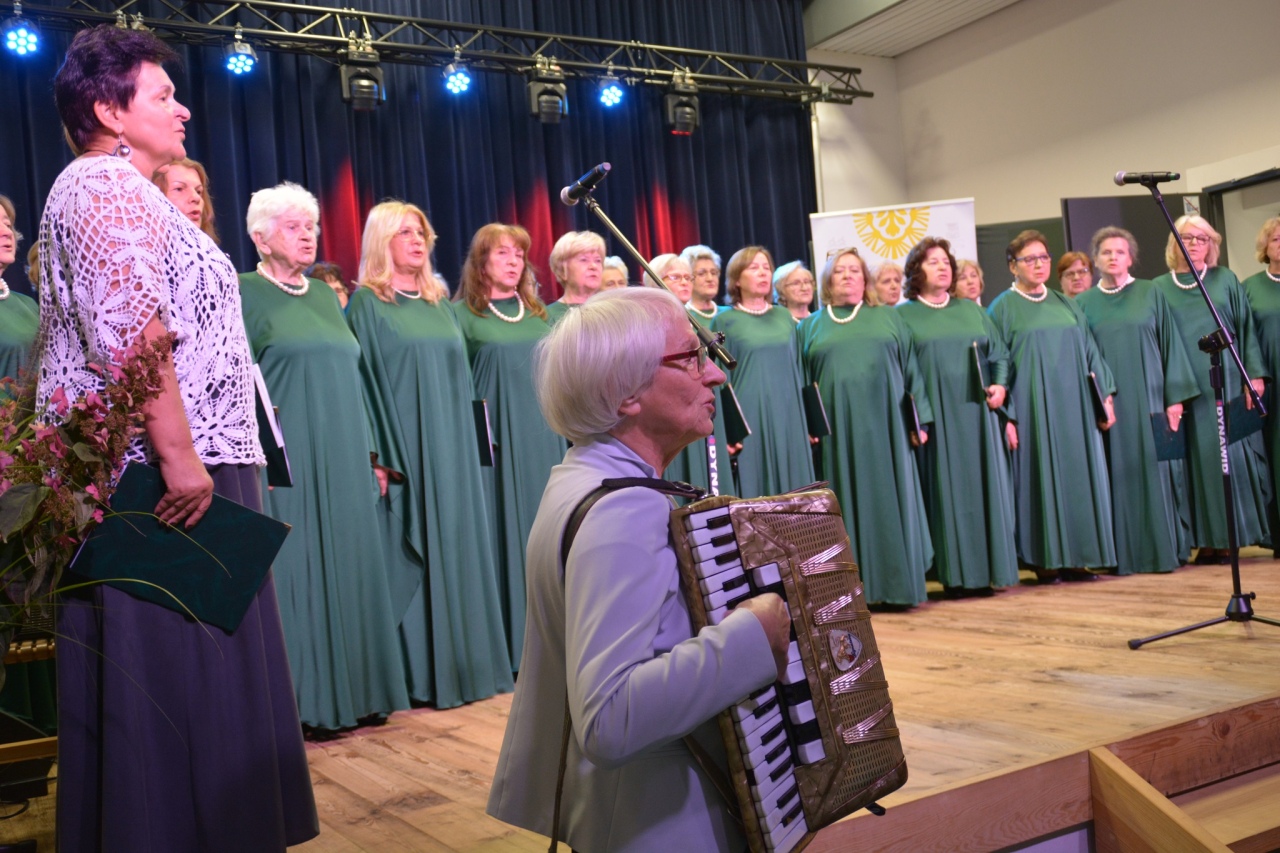 Inauguracja roku akademickiego Uniwersytetu Trzeciego Wieku w Kadzidle [08.10.2025] - zdjęcie #6 - eOstroleka.pl