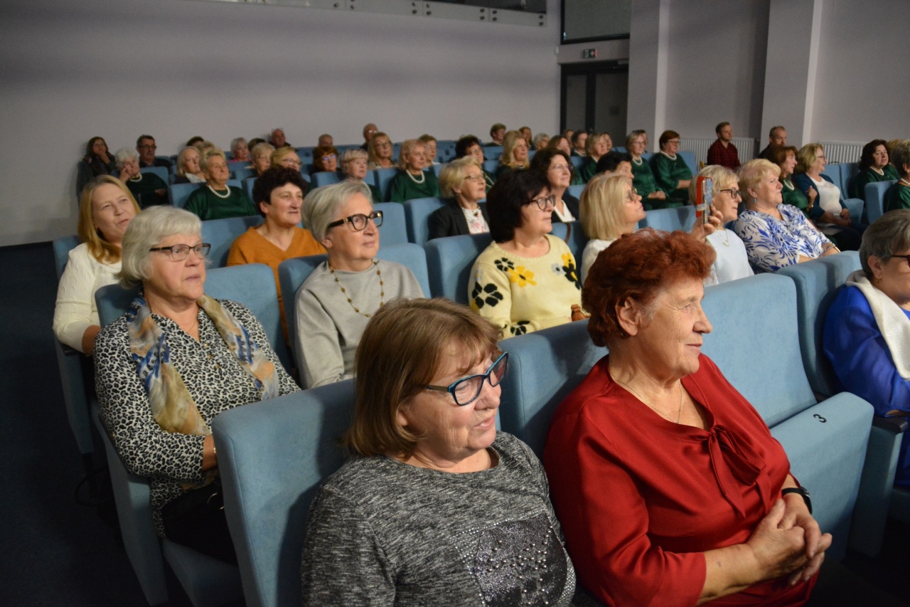 Inauguracja roku akademickiego Uniwersytetu Trzeciego Wieku w Kadzidle [08.10.2025] - zdjęcie #2 - eOstroleka.pl