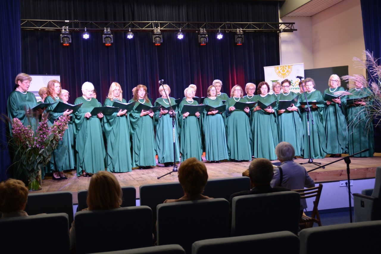 Inauguracja roku akademickiego Uniwersytetu Trzeciego Wieku w Kadzidle [08.10.2025] - zdjęcie #1 - eOstroleka.pl