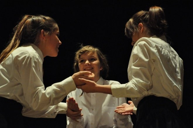 Premiera spektaklu Zygzaki w OCK (24.X.2011) - zdjęcie #29 - eOstroleka.pl