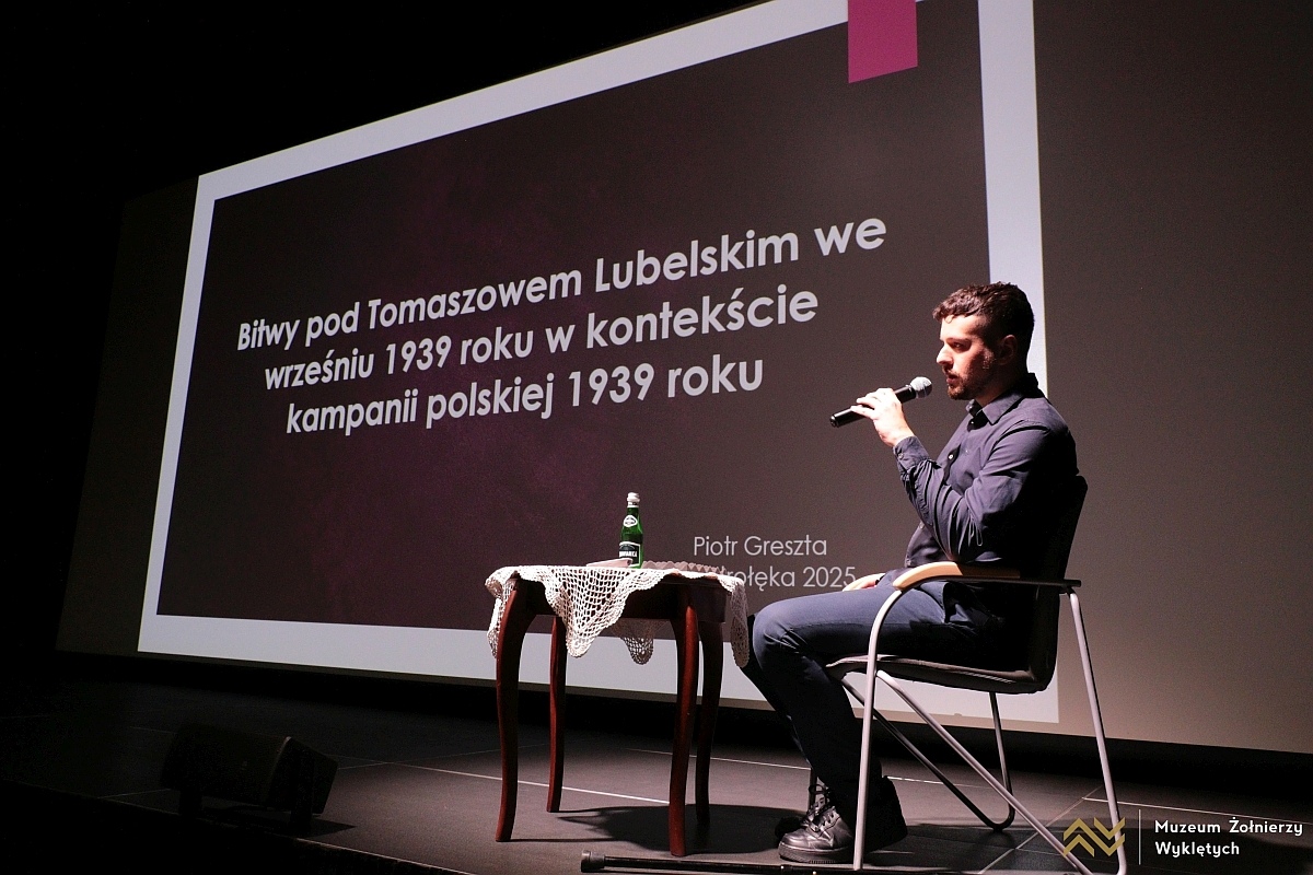 Kulisy wojny obronnej 1939. Wykład historyka w Muzeum Żołnierzy Wyklętych [09.10.2025] - zdjęcie #6 - eOstroleka.pl