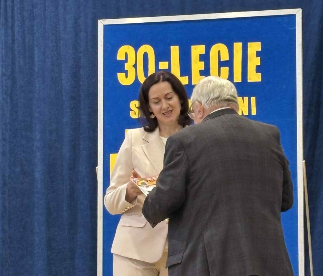 Jubileusz 30-lecia Spółdzielni Uczniowskiej EKONOMIK w ZSZ nr 4 w Ostrołęce [10.10.2025] - zdjęcie #28 - eOstroleka.pl