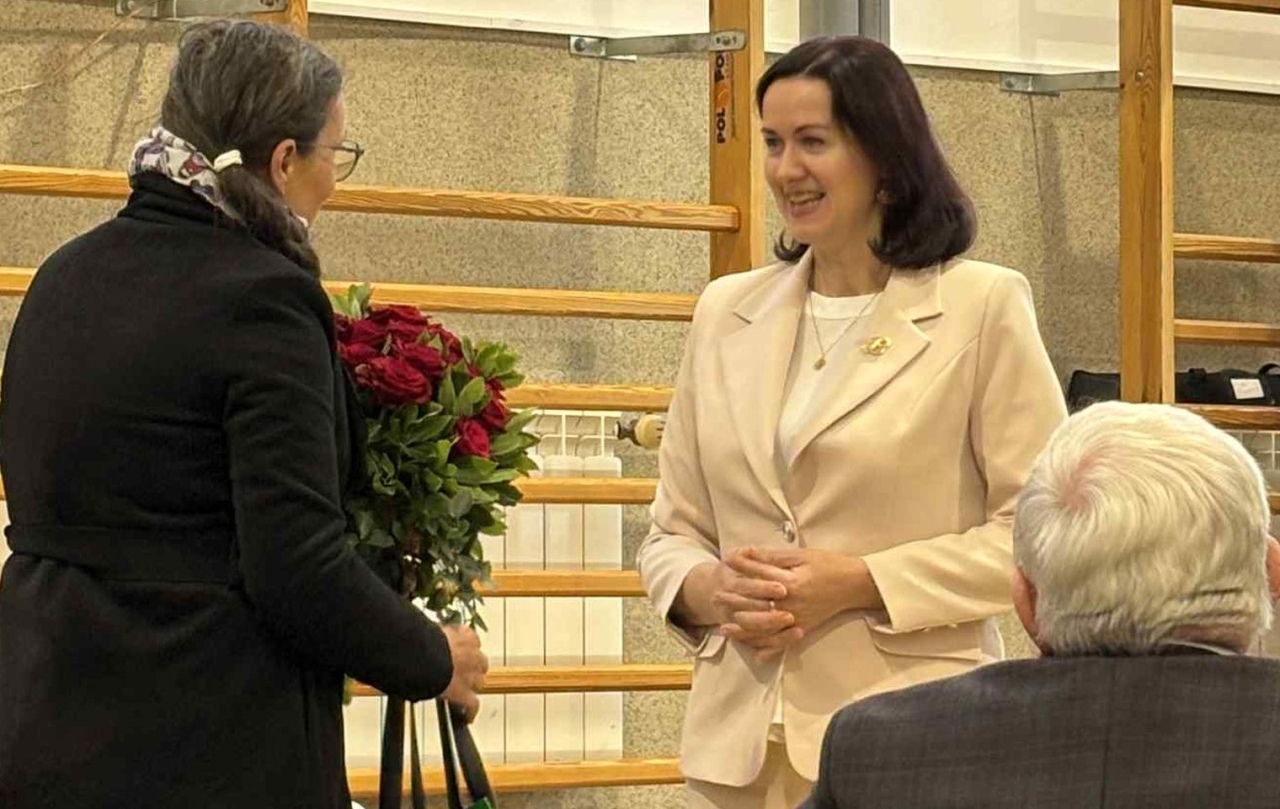 Jubileusz 30-lecia Spółdzielni Uczniowskiej EKONOMIK w ZSZ nr 4 w Ostrołęce [10.10.2025] - zdjęcie #27 - eOstroleka.pl