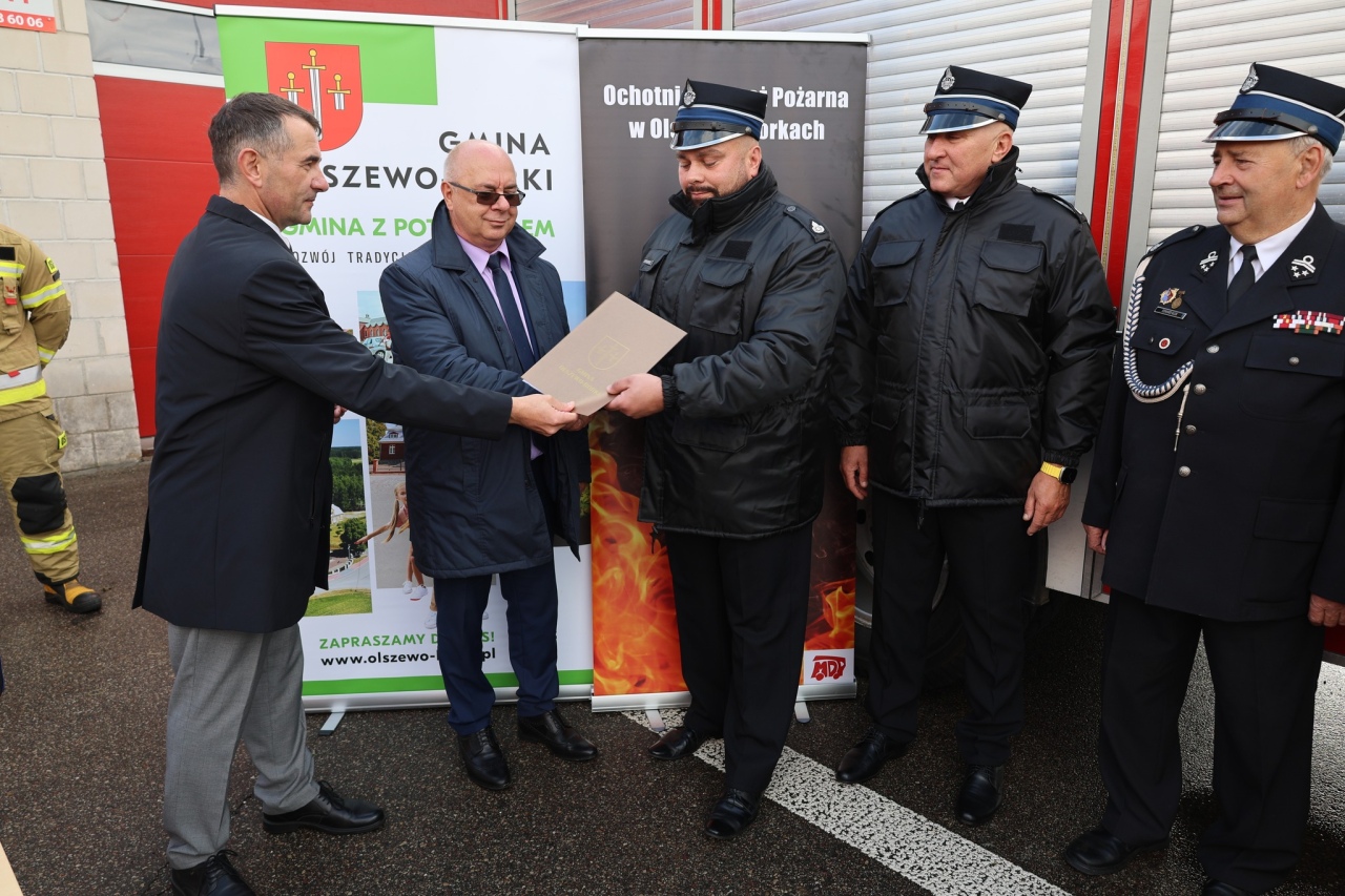 Nowy sprzęt dla OSP Olszewo Borki [10.10.2025] - zdjęcie #11 - eOstroleka.pl