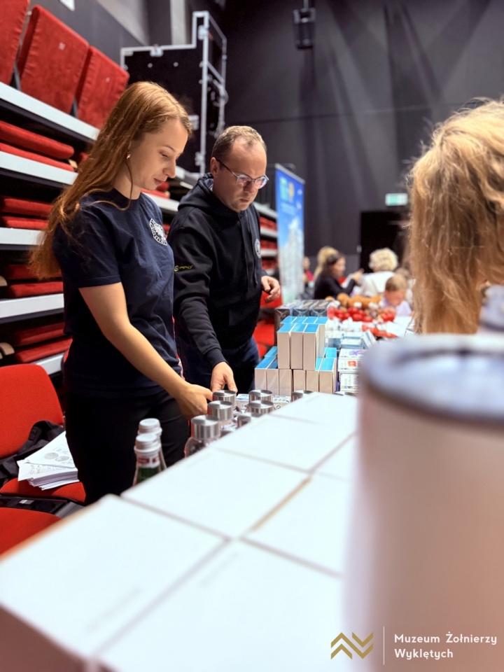 Noc Księgarń 2025 w Muzeum Żołnierzy Wyklętych [10.10.2025] - zdjęcie #49 - eOstroleka.pl