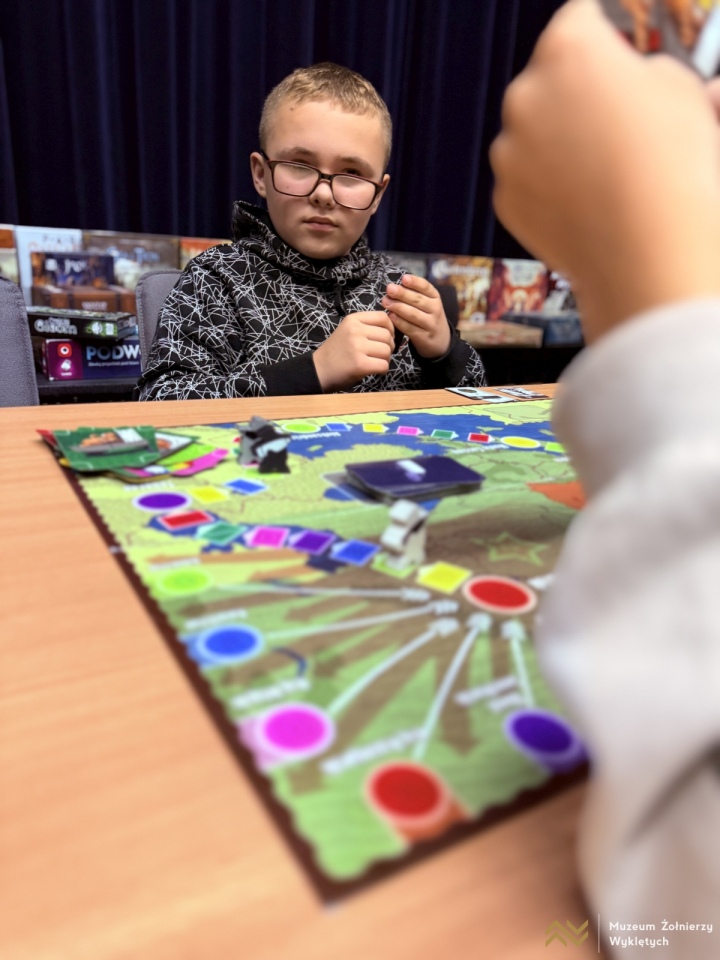 Noc Księgarń 2025 w Muzeum Żołnierzy Wyklętych [10.10.2025] - zdjęcie #45 - eOstroleka.pl