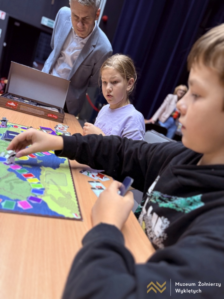 Noc Księgarń 2025 w Muzeum Żołnierzy Wyklętych [10.10.2025] - zdjęcie #43 - eOstroleka.pl