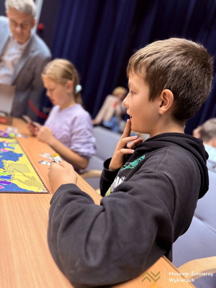 Noc Księgarń 2025 w Muzeum Żołnierzy Wyklętych [10.10.2025] - zdjęcie #42 - eOstroleka.pl