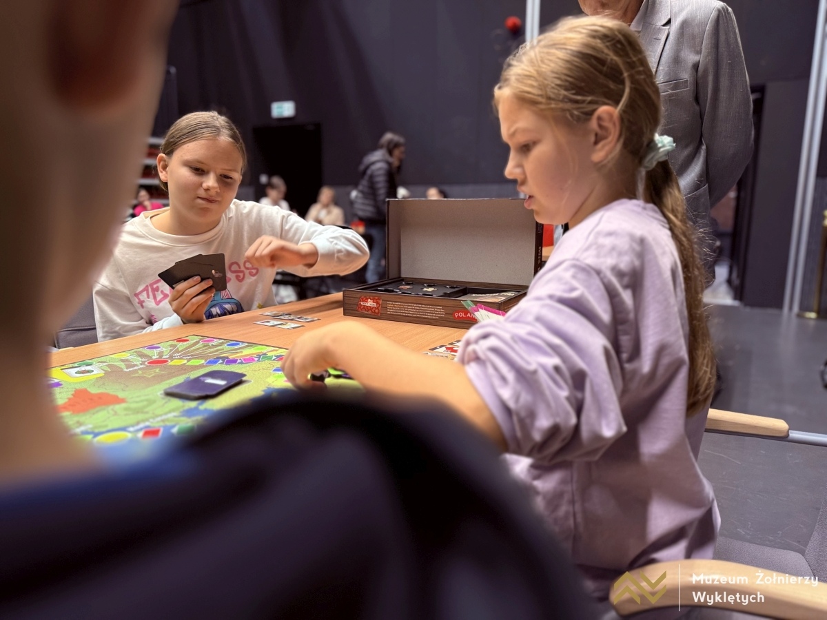 Noc Księgarń 2025 w Muzeum Żołnierzy Wyklętych [10.10.2025] - zdjęcie #40 - eOstroleka.pl