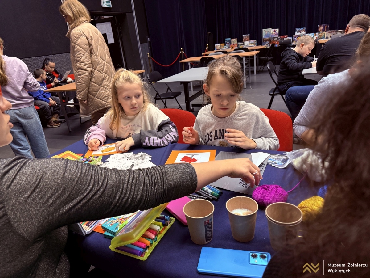 Noc Księgarń 2025 w Muzeum Żołnierzy Wyklętych [10.10.2025] - zdjęcie #34 - eOstroleka.pl