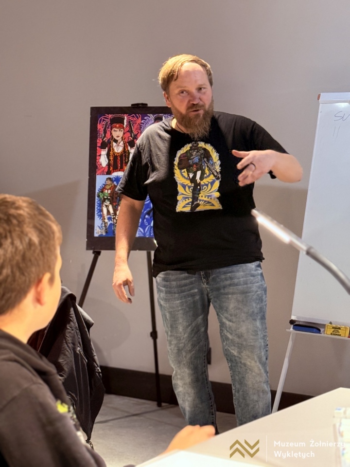 Noc Księgarń 2025 w Muzeum Żołnierzy Wyklętych [10.10.2025] - zdjęcie #28 - eOstroleka.pl