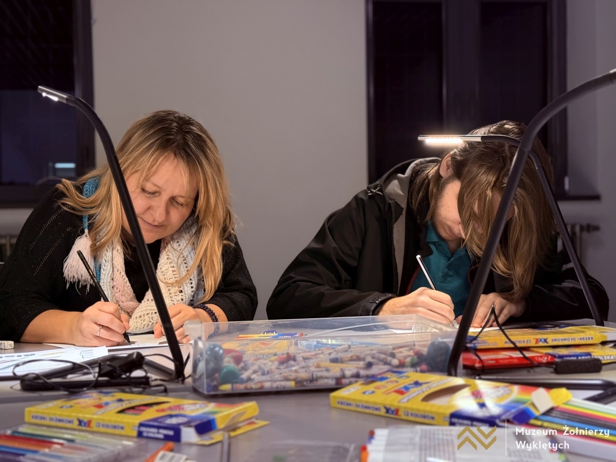 Noc Księgarń 2025 w Muzeum Żołnierzy Wyklętych [10.10.2025] - zdjęcie #13 - eOstroleka.pl