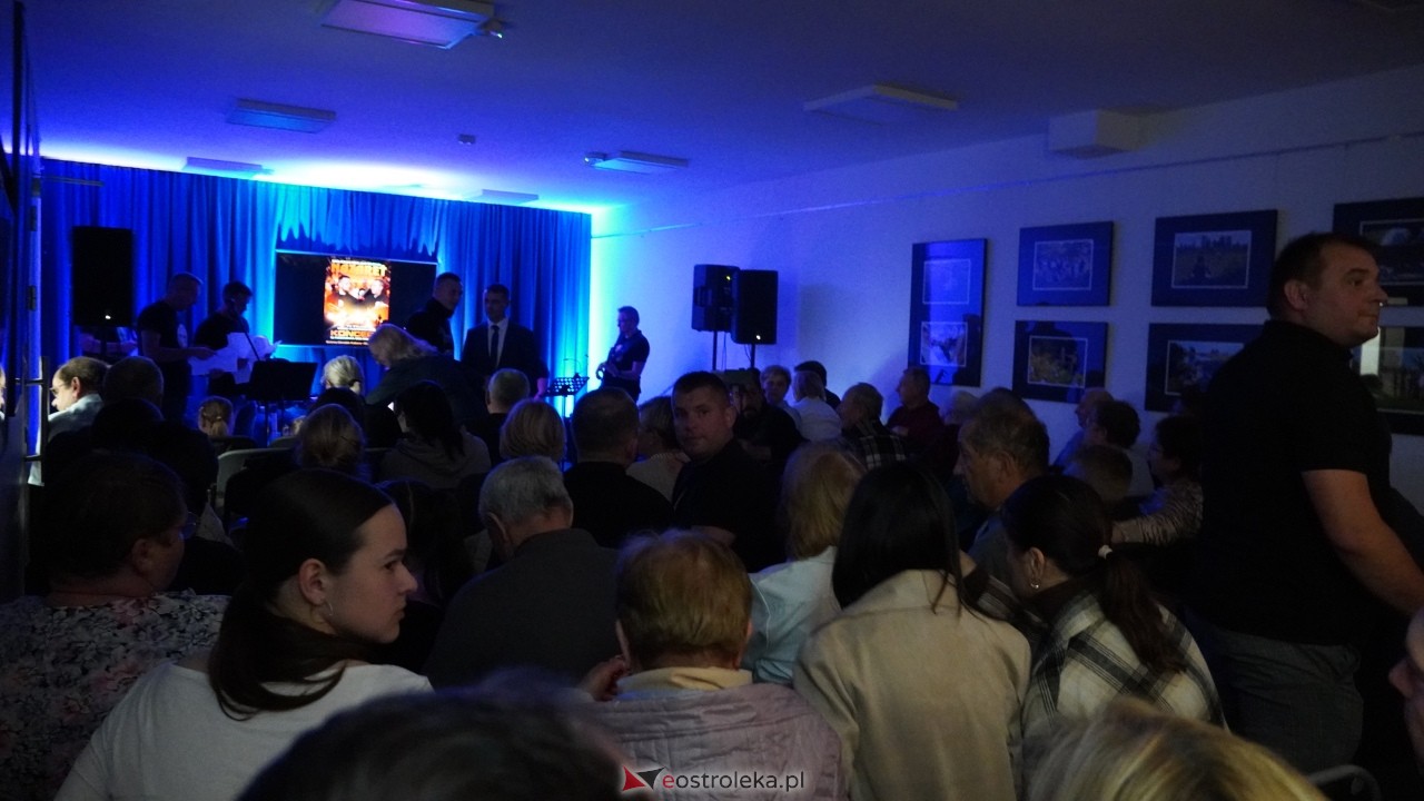 GOK Olszewo-Borki pękał w szwach! Niezwykły koncert zespołu Nazaret - zdjęcie #51 - eOstroleka.pl