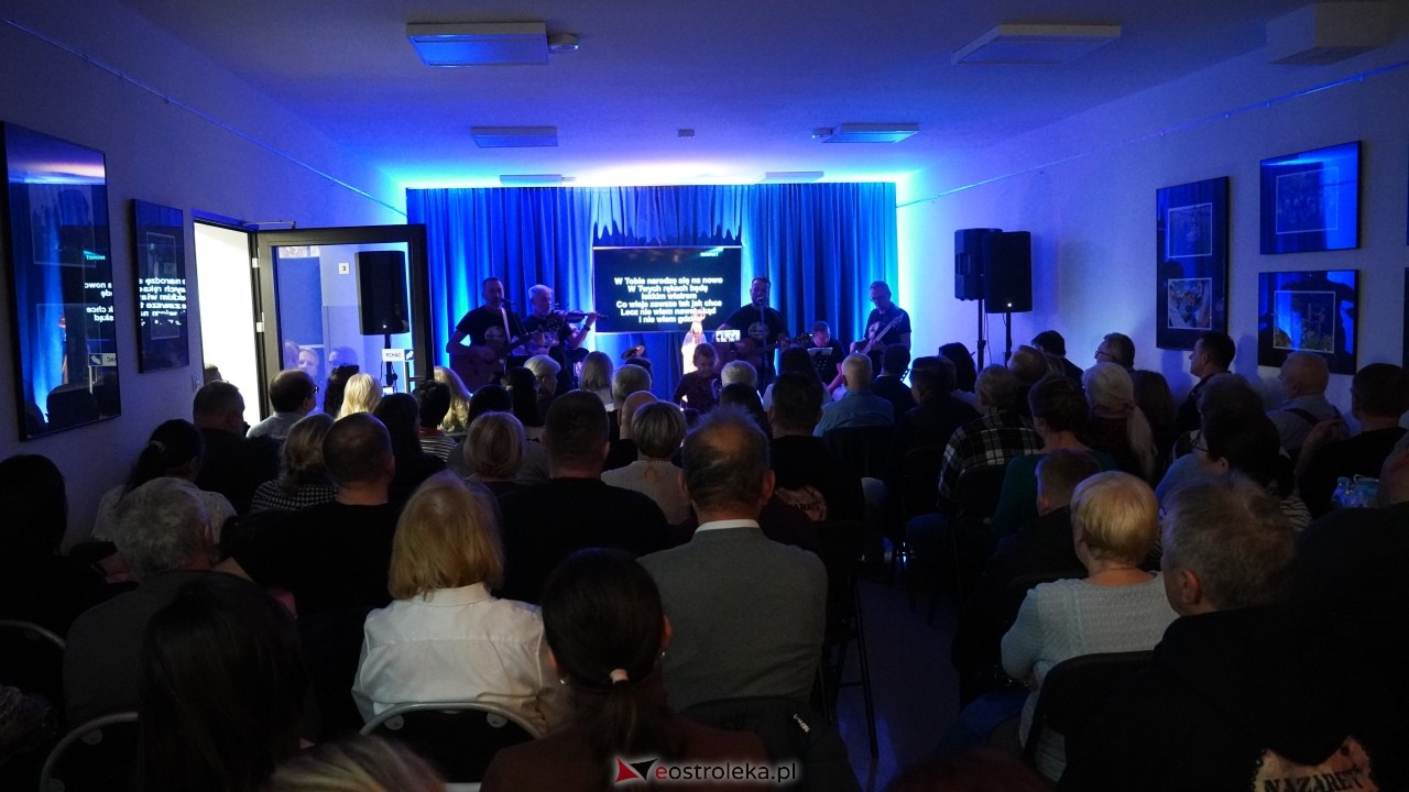 GOK Olszewo-Borki pękał w szwach! Niezwykły koncert zespołu Nazaret - zdjęcie #37 - eOstroleka.pl