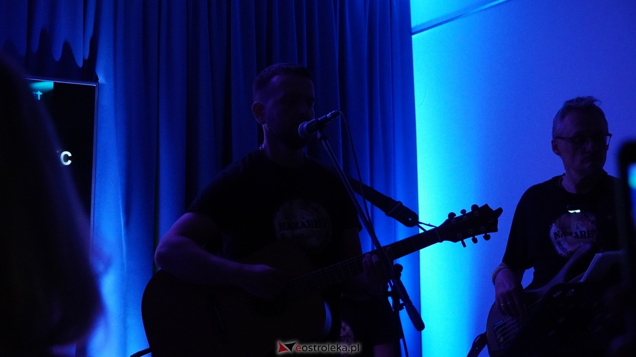 GOK Olszewo-Borki pękał w szwach! Niezwykły koncert zespołu Nazaret - zdjęcie #19 - eOstroleka.pl