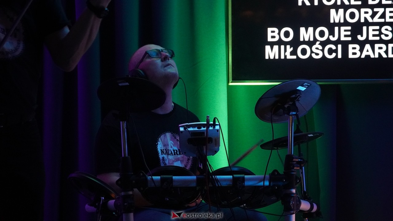 GOK Olszewo-Borki pękał w szwach! Niezwykły koncert zespołu Nazaret - zdjęcie #16 - eOstroleka.pl