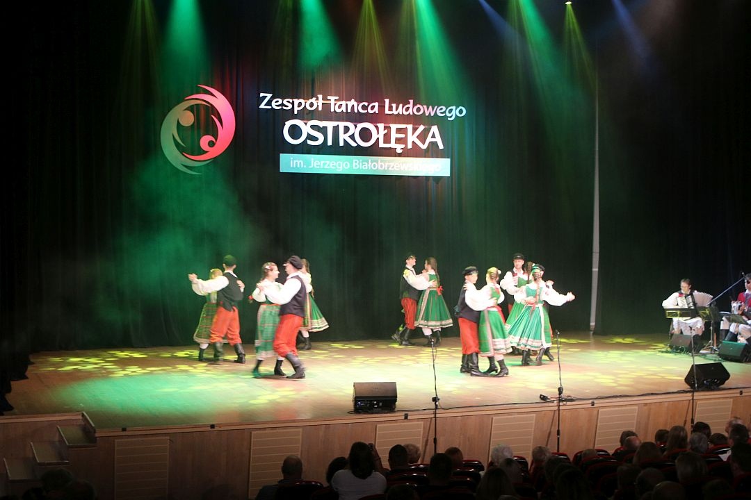 Ostrołęcki Dzień Tańca Ludowego [12.10.2025] - zdjęcie #38 - eOstroleka.pl