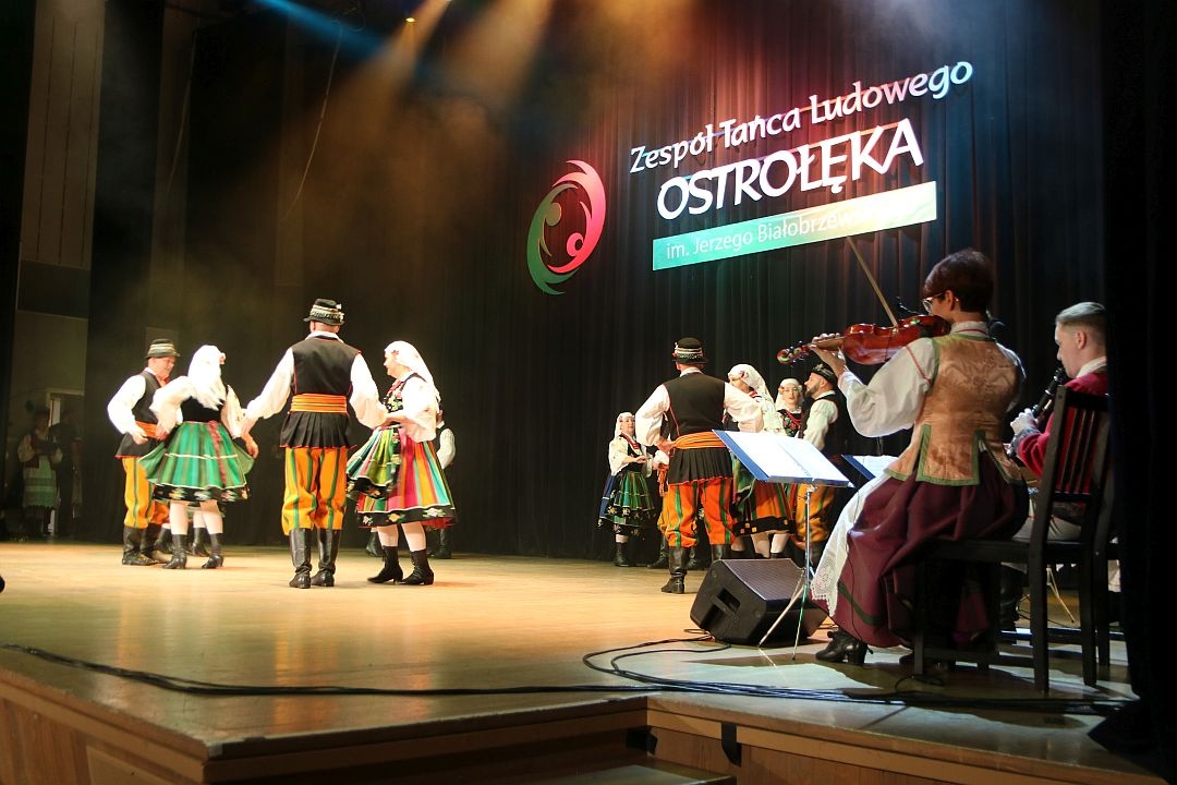 Ostrołęcki Dzień Tańca Ludowego [12.10.2025] - zdjęcie #8 - eOstroleka.pl