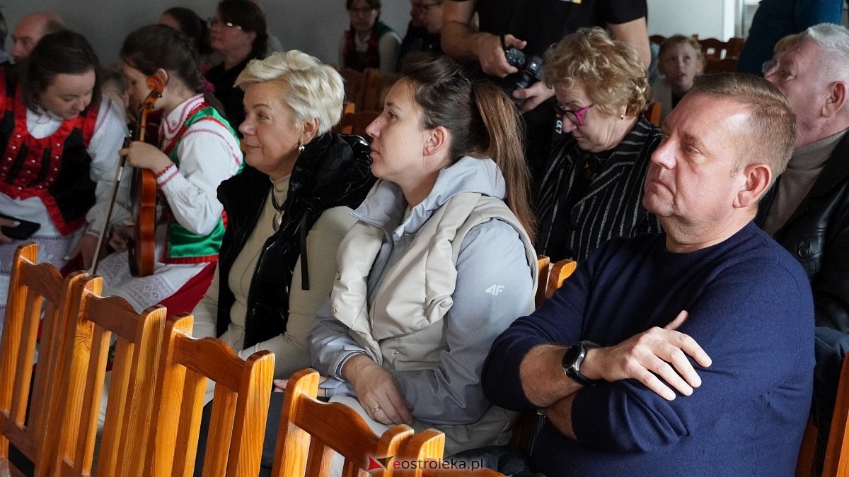 Kurpiowskie Granie w Lelisie [12.10.2025] - zdjęcie #36 - eOstroleka.pl
