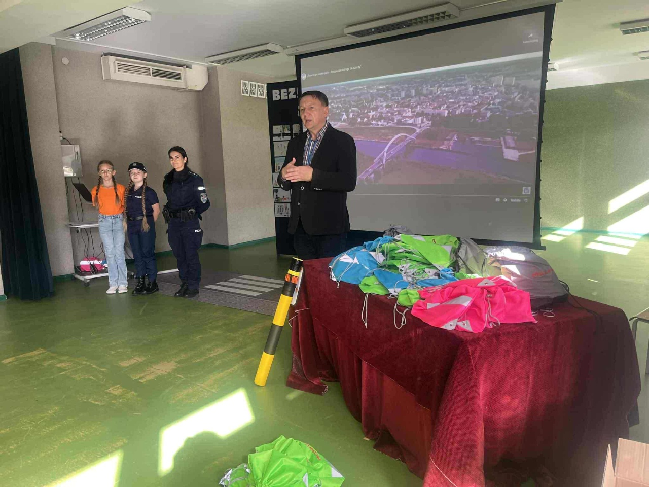 Finał akcji „Bezpieczeństwo ponad wszystko” w SP 10 [13.10.2025] - zdjęcie #27 - eOstroleka.pl