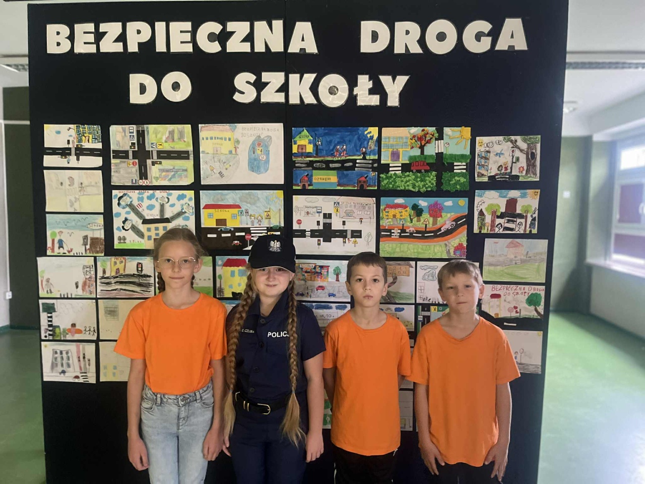 Finał akcji „Bezpieczeństwo ponad wszystko” w SP 10 [13.10.2025] - zdjęcie #18 - eOstroleka.pl