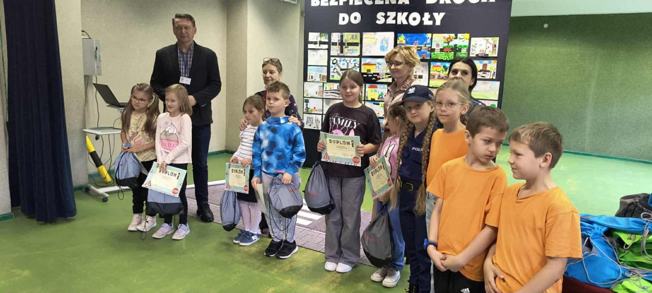 Finał akcji „Bezpieczeństwo ponad wszystko” w SP 10 [13.10.2025] - zdjęcie #14 - eOstroleka.pl