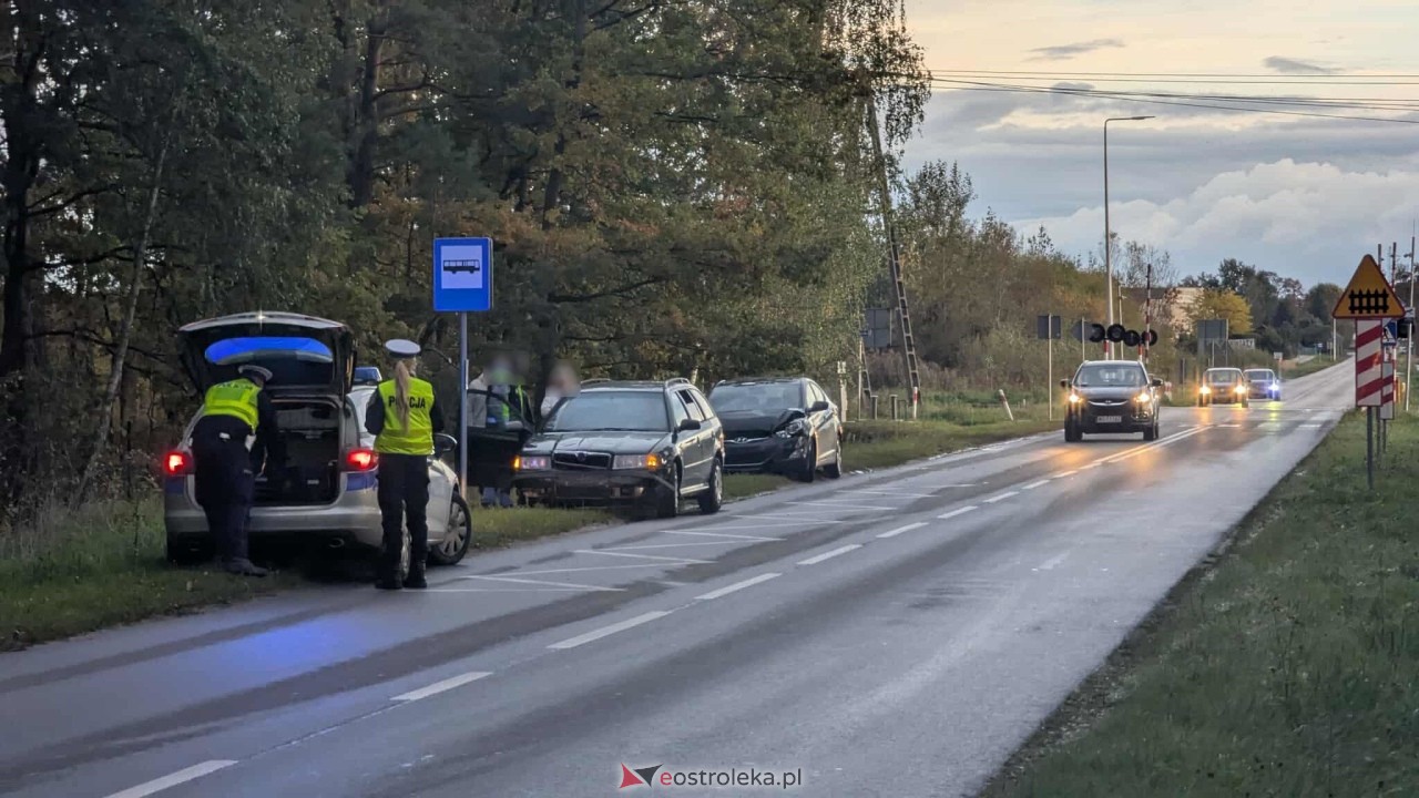 Zderzenie trzech pojazdów na Goworowskiej w Ostrołęce [ZDJĘCIA] - zdjęcie #6 - eOstroleka.pl