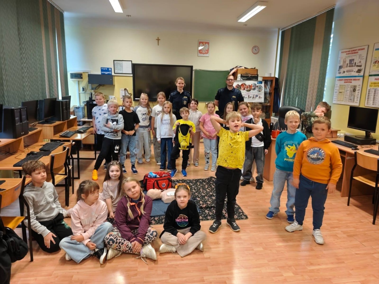 Profilaktyczne zajęcia ze Strażą Miejską w Szkole Podstawowej nr 5 [13.10.2025] - zdjęcie #20 - eOstroleka.pl