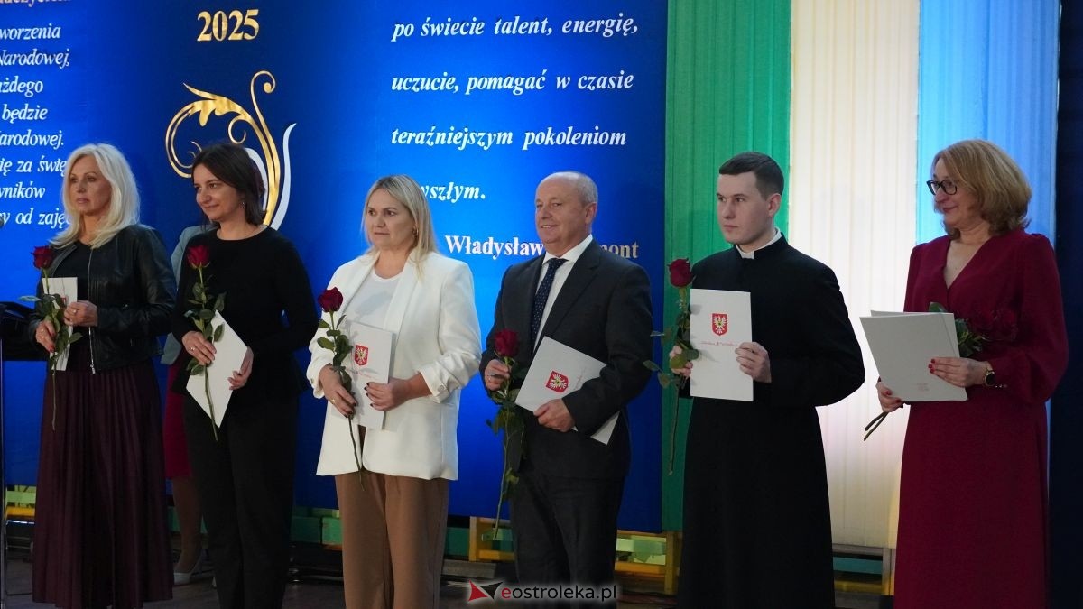 Obchody Dnia Edukacji Narodowej w Ostrołęce [14.10.2025] - zdjęcie #35 - eOstroleka.pl