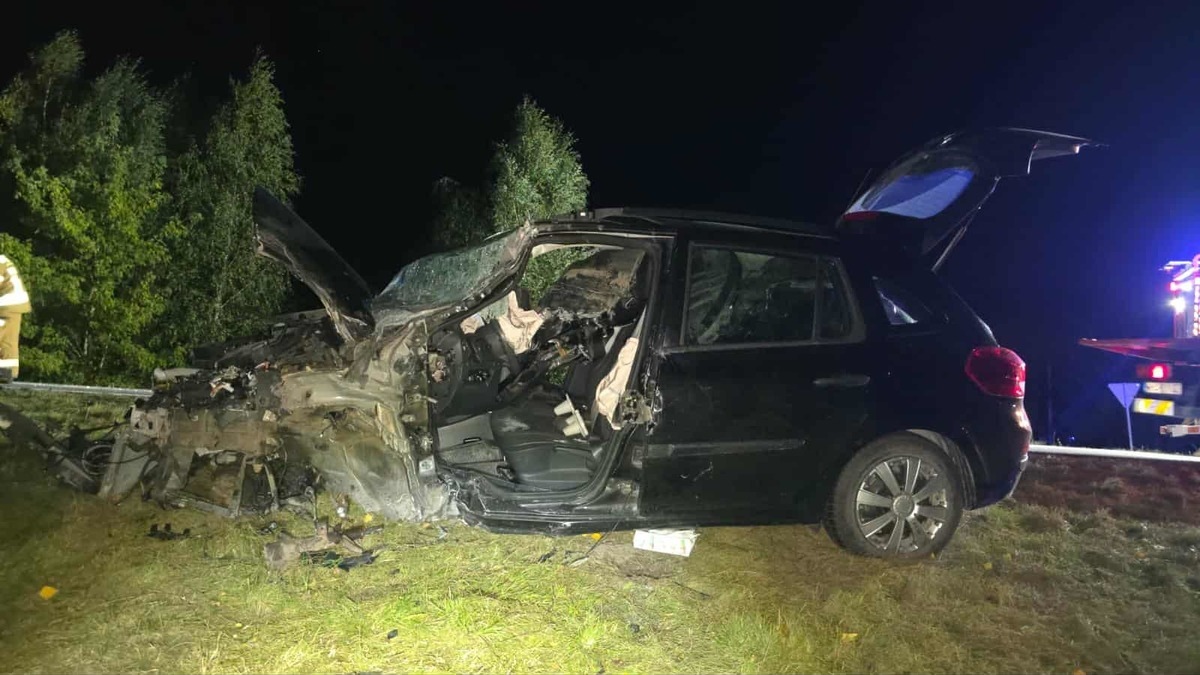 Wypadek w Karniewi [12.10.2025] - zdjęcie #2 - eOstroleka.pl