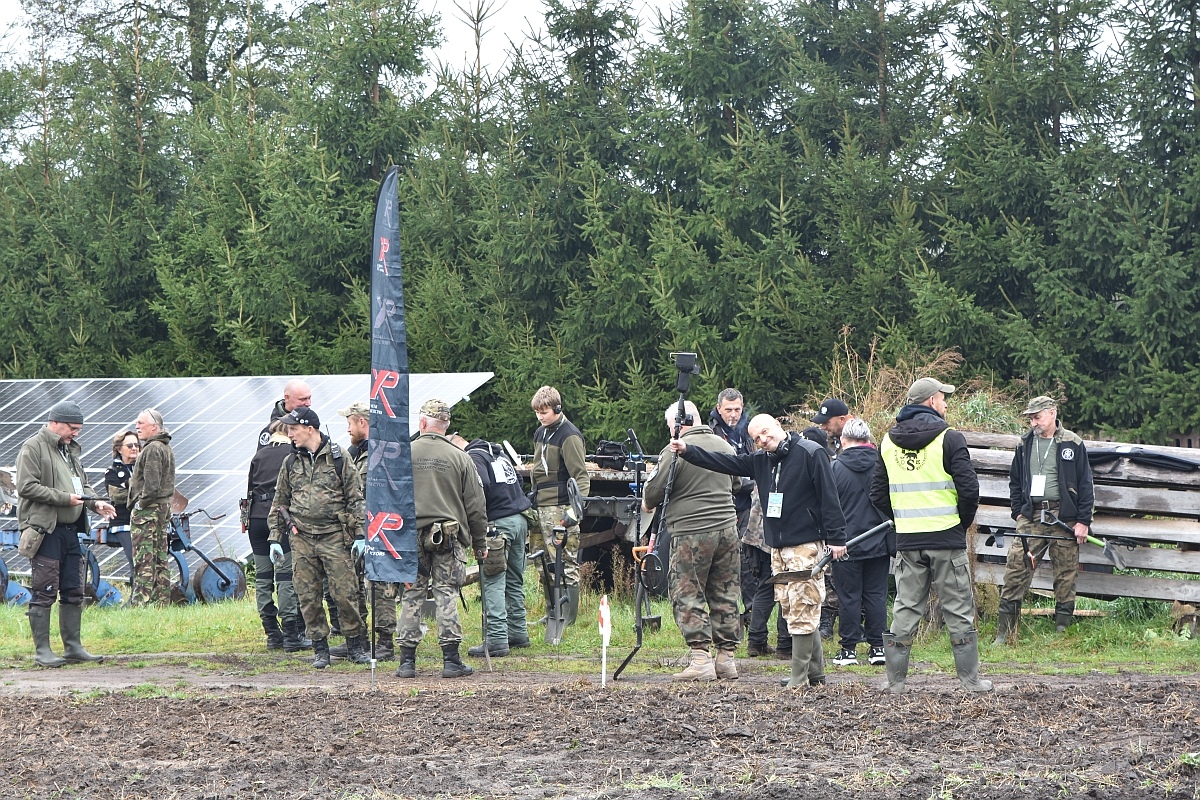 Ogólnopolski Zlot Poszukiwaczy - Czarnia 2025 [11.10.2025] - zdjęcie #27 - eOstroleka.pl