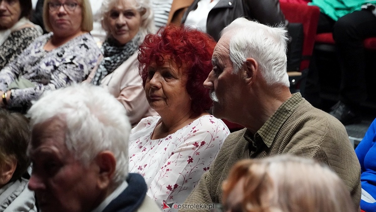 Największe przeboje Królowej Polskiej Estrady w Muzeum Żołnierzy Wyklętych w Ostrołęce [14.10.2025] - zdjęcie #54 - eOstroleka.pl