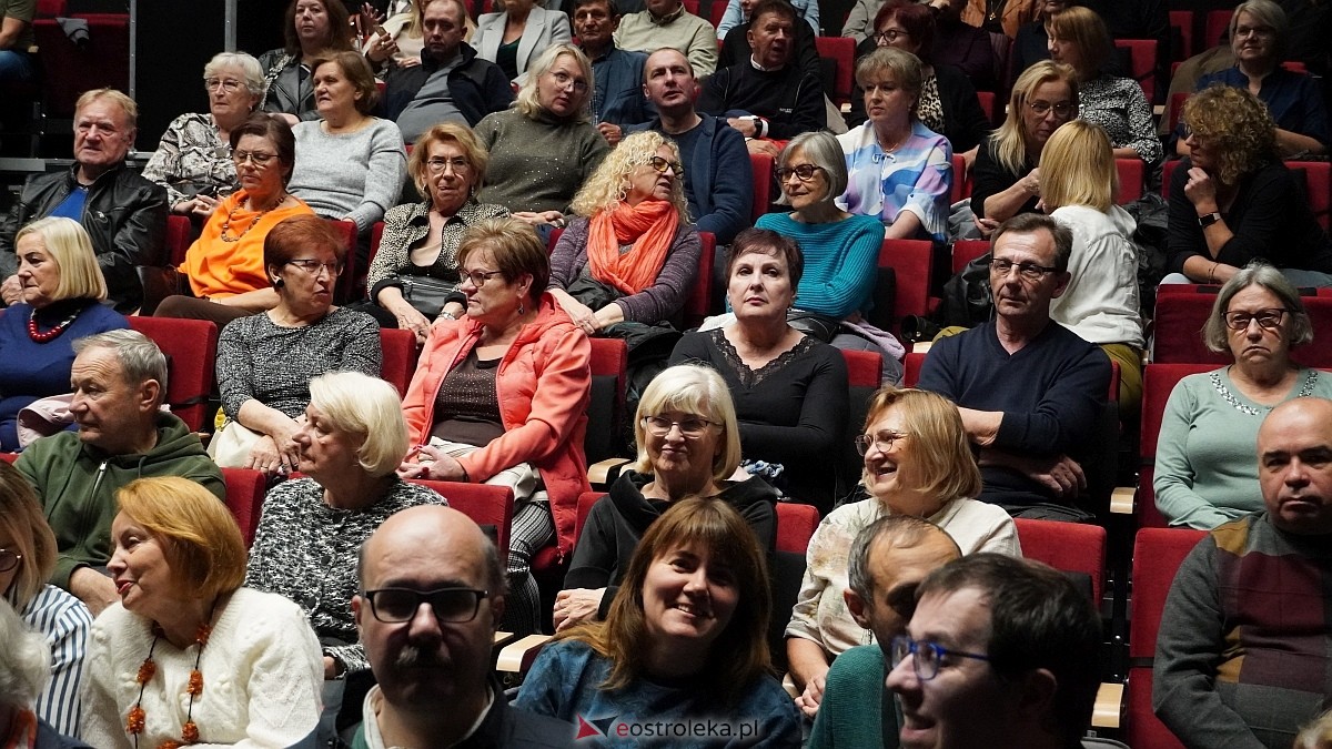 Największe przeboje Królowej Polskiej Estrady w Muzeum Żołnierzy Wyklętych w Ostrołęce [14.10.2025] - zdjęcie #52 - eOstroleka.pl