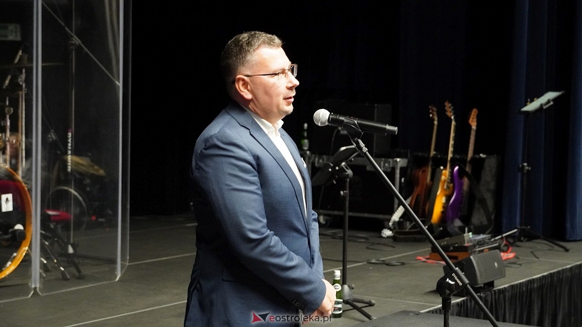 Największe przeboje Królowej Polskiej Estrady w Muzeum Żołnierzy Wyklętych w Ostrołęce [14.10.2025] - zdjęcie #48 - eOstroleka.pl
