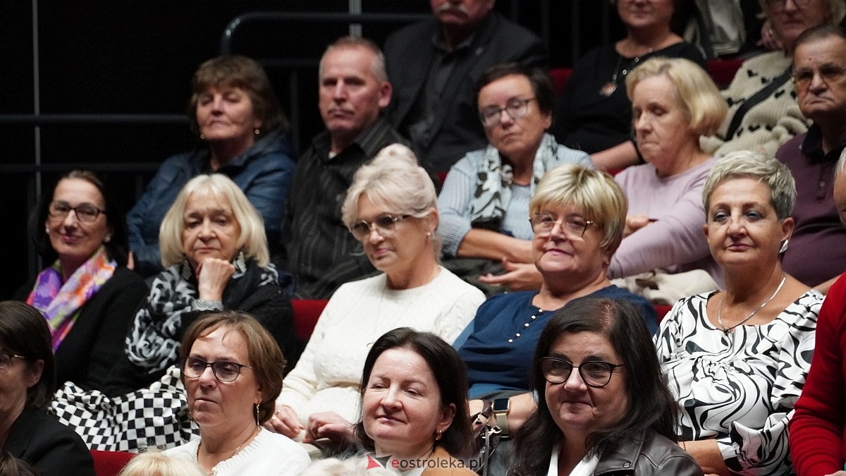 Największe przeboje Królowej Polskiej Estrady w Muzeum Żołnierzy Wyklętych w Ostrołęce [14.10.2025] - zdjęcie #40 - eOstroleka.pl