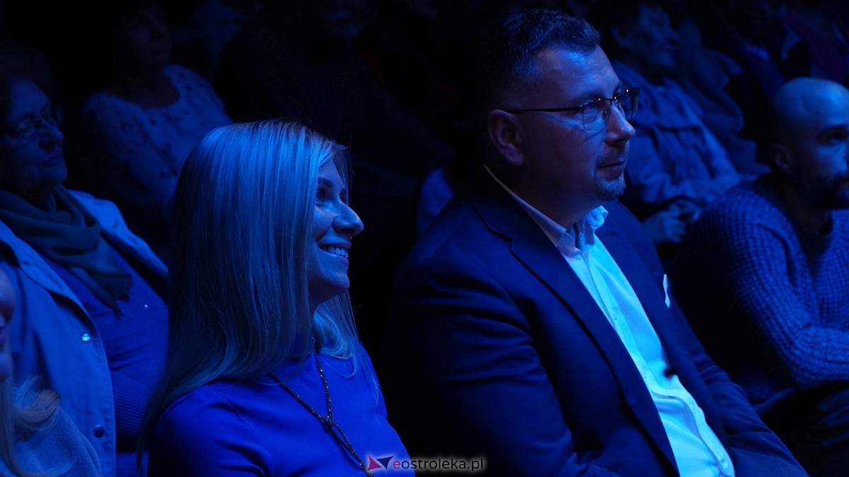 Największe przeboje Królowej Polskiej Estrady w Muzeum Żołnierzy Wyklętych w Ostrołęce [14.10.2025] - zdjęcie #7 - eOstroleka.pl
