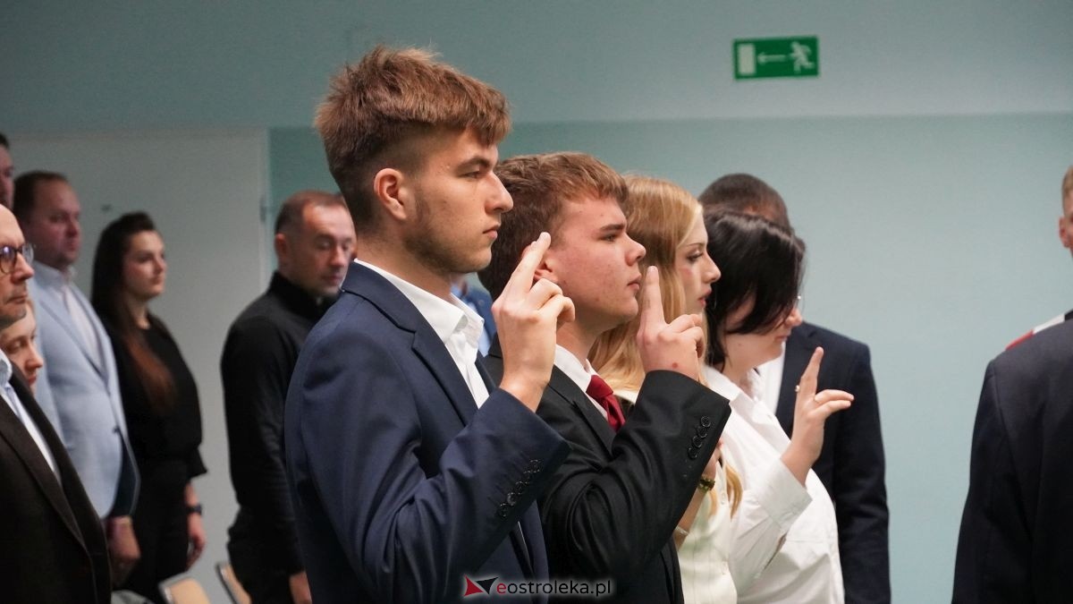 Metalówka ma skarb! Do szkoły trafiła pamiątka dr Psarskiego [15.10] - zdjęcie #113 - eOstroleka.pl