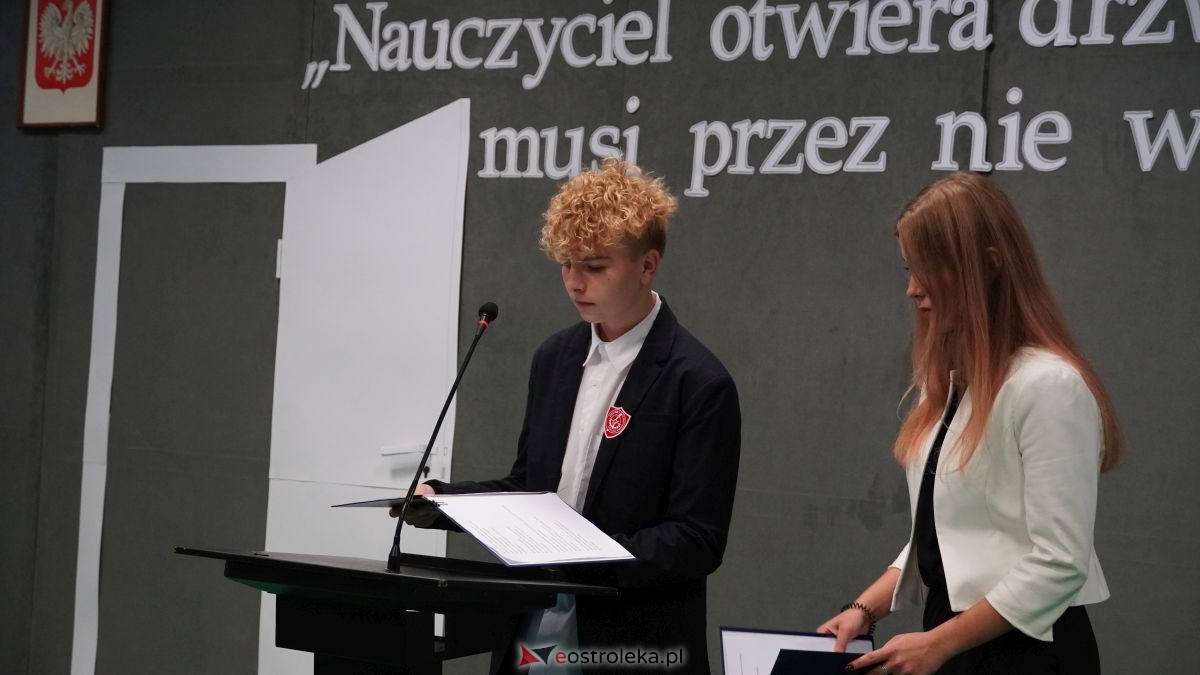 Metalówka ma skarb! Do szkoły trafiła pamiątka dr Psarskiego [15.10] - zdjęcie #108 - eOstroleka.pl