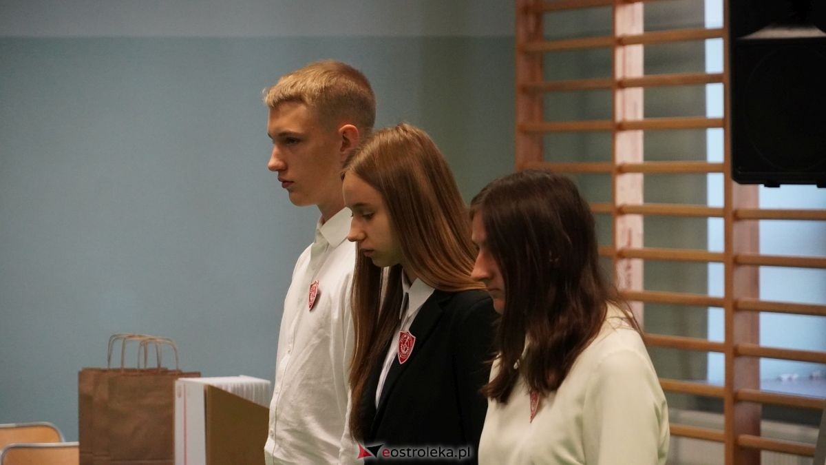 Metalówka ma skarb! Do szkoły trafiła pamiątka dr Psarskiego [15.10] - zdjęcie #107 - eOstroleka.pl