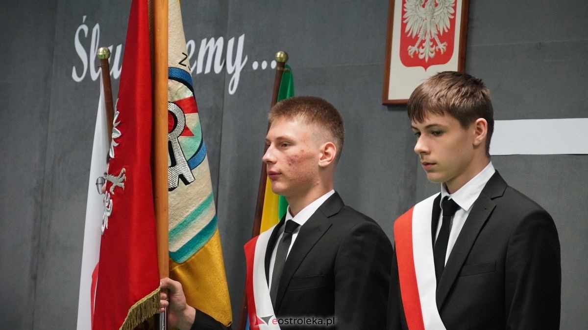 Metalówka ma skarb! Do szkoły trafiła pamiątka dr Psarskiego [15.10] - zdjęcie #106 - eOstroleka.pl