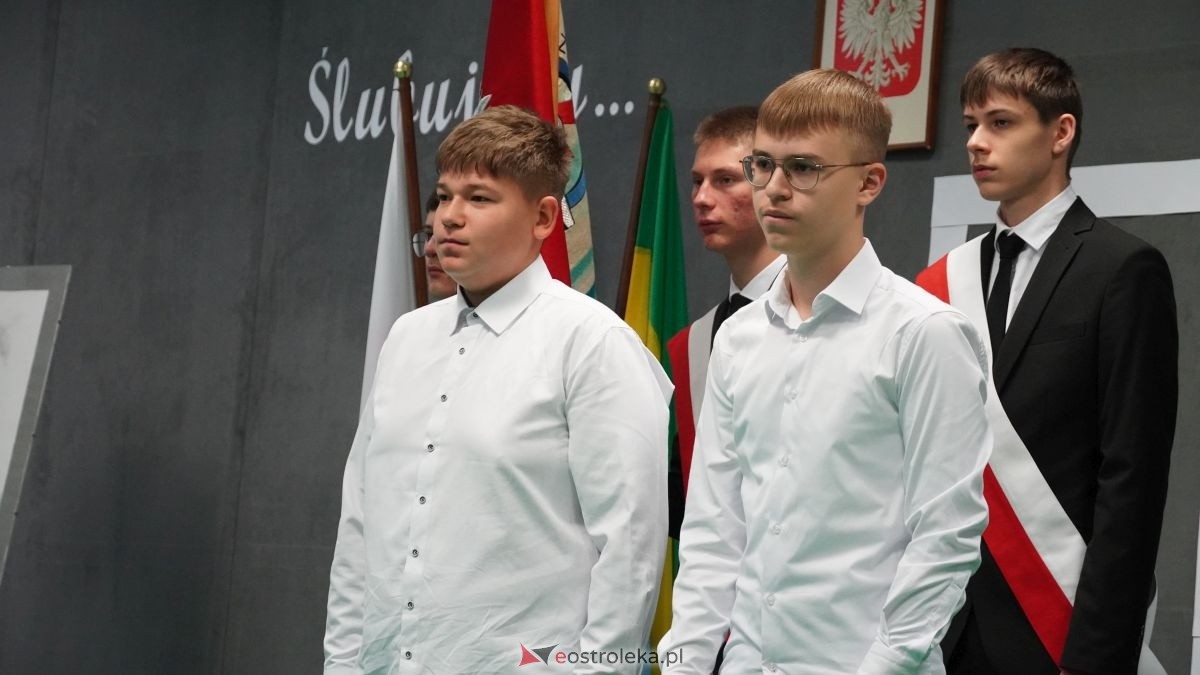 Metalówka ma skarb! Do szkoły trafiła pamiątka dr Psarskiego [15.10] - zdjęcie #98 - eOstroleka.pl