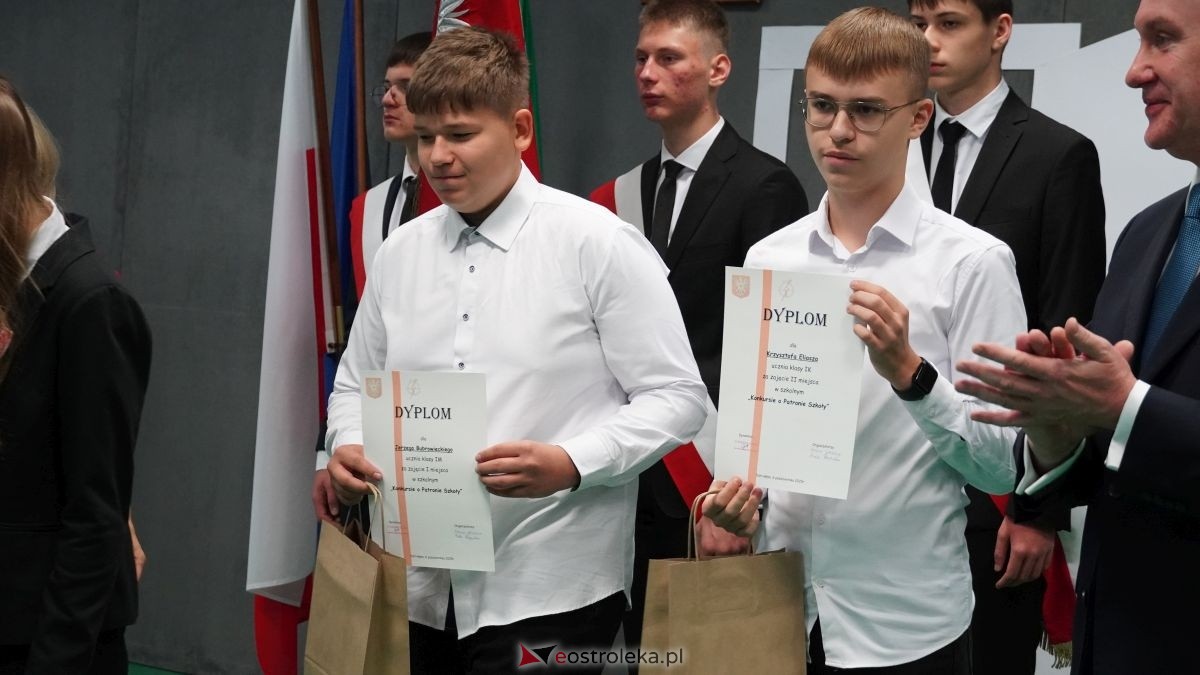 Metalówka ma skarb! Do szkoły trafiła pamiątka dr Psarskiego [15.10] - zdjęcie #91 - eOstroleka.pl