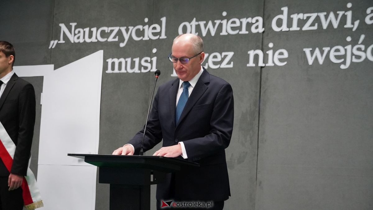 Metalówka ma skarb! Do szkoły trafiła pamiątka dr Psarskiego [15.10] - zdjęcie #87 - eOstroleka.pl