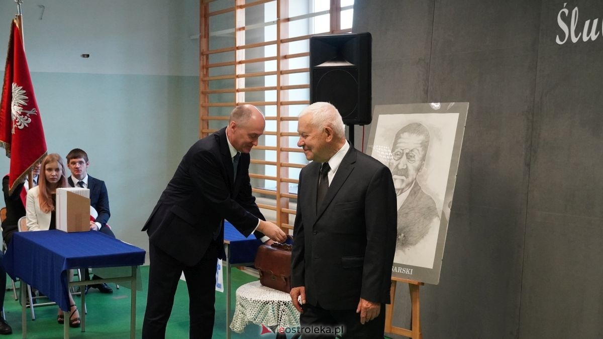 Metalówka ma skarb! Do szkoły trafiła pamiątka dr Psarskiego [15.10] - zdjęcie #75 - eOstroleka.pl