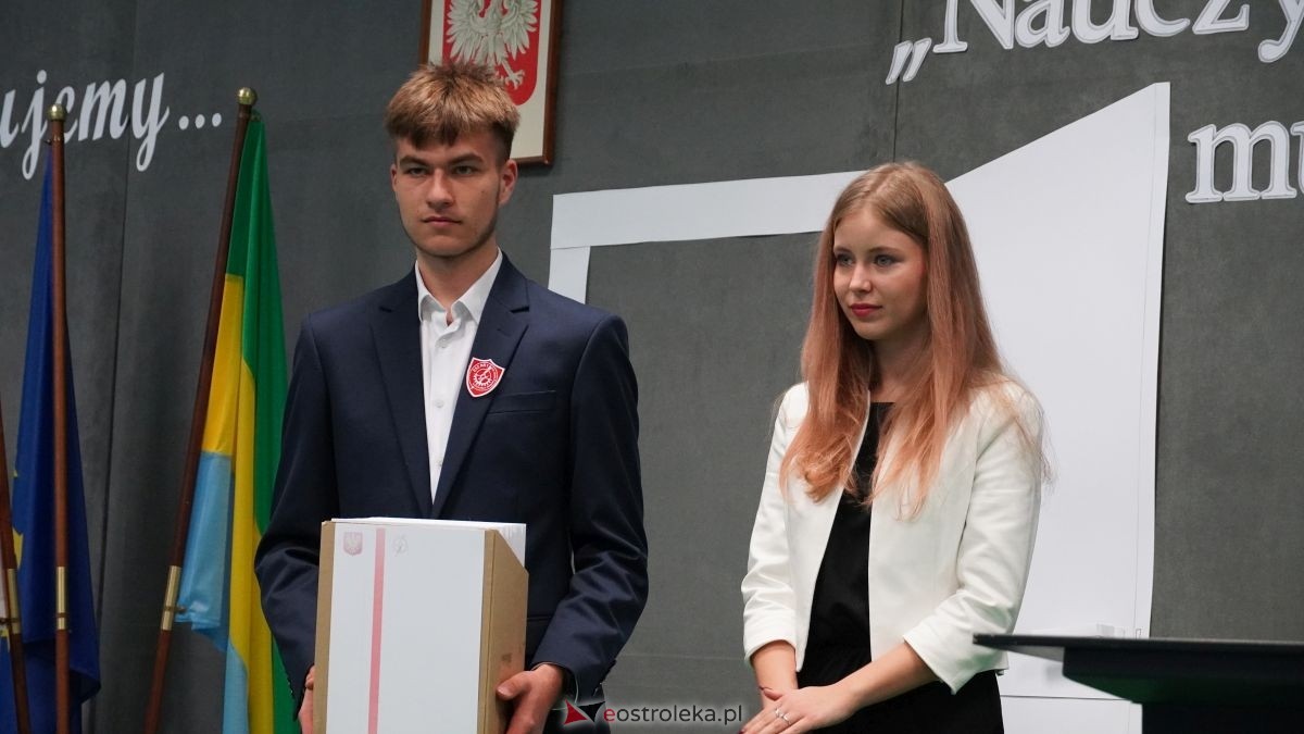 Metalówka ma skarb! Do szkoły trafiła pamiątka dr Psarskiego [15.10] - zdjęcie #74 - eOstroleka.pl